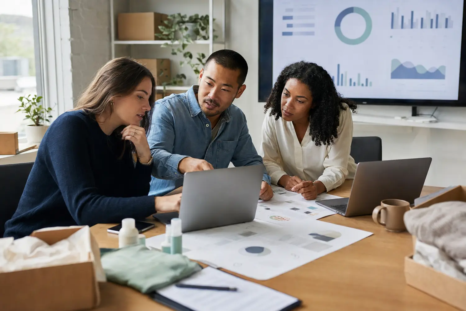 Team develops an e-commerce strategy for customer journey, assortment and fulfillment